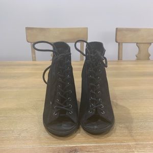 Open boots
